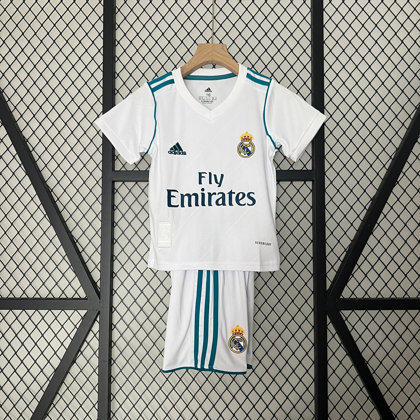 Conjunto niños Real Madrid 17/18 Local