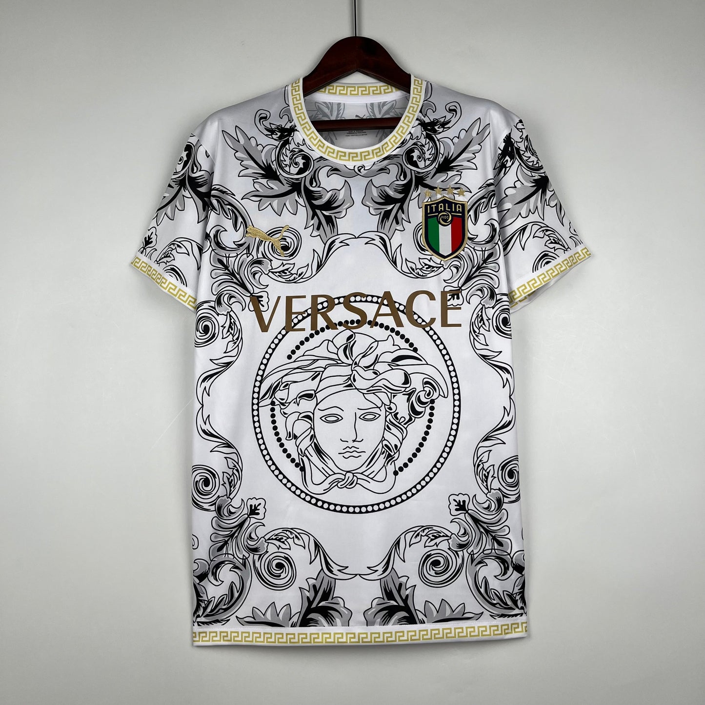 Italia Versace Edition White | Versión conceptual