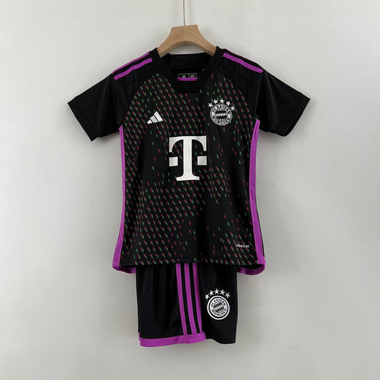 Bayern Munich - Kit de niños | Visita 2023/24