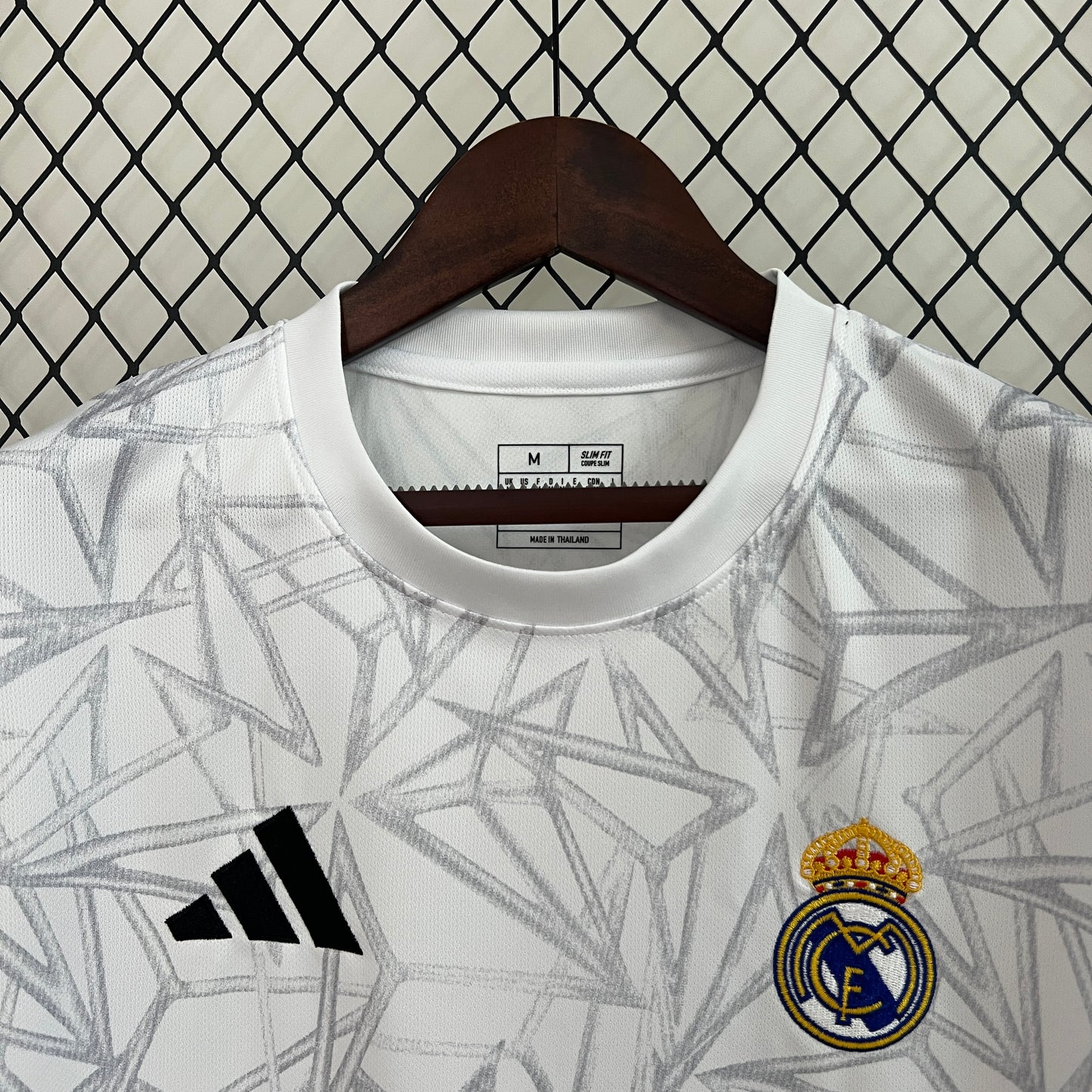 Camiseta Real Madrid Pre-match 2024-25 | Versión Fan